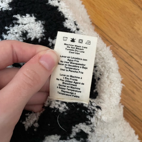 UGG Black and White Leopard Cardigan Fremont - Picture 5 of 6